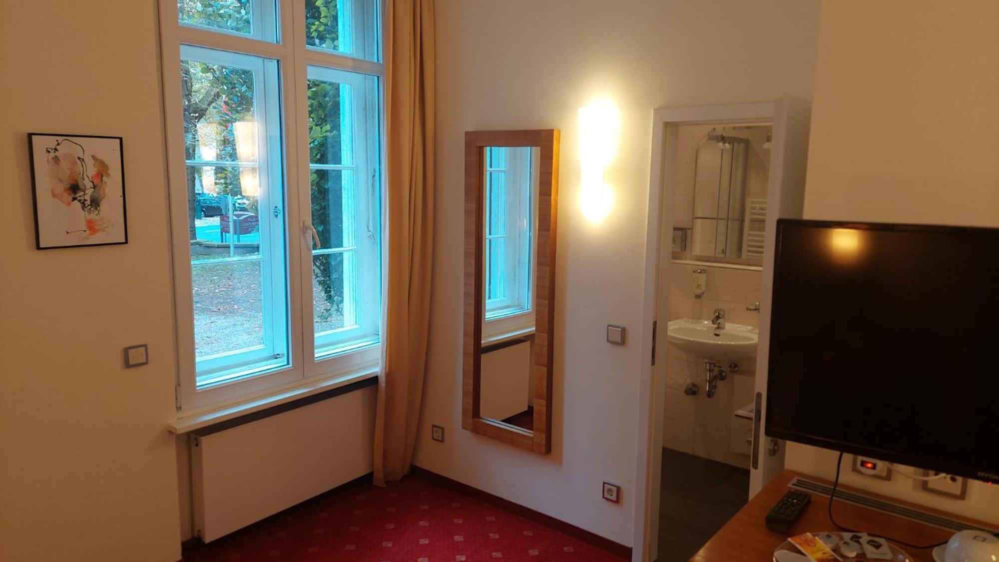 Die Villa, Zimmer 17, Dz Leverkusen Exterior foto